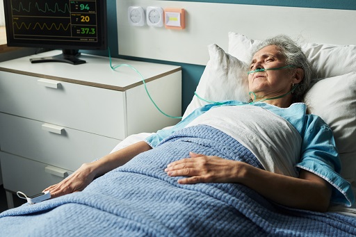 Perda de consciência e coma causados por insuficiência hepática aguda ou crônica