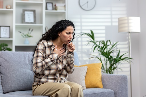 Sensação subjetiva de desconforto respiratório, falta de ar ou incapacidade de inspirar ar suficiente para os pulmões que surge de forma súbita ou rápida