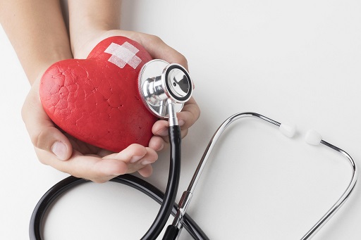 Doença no coração causada pela ausência ou pouco recebimento de sangue no local