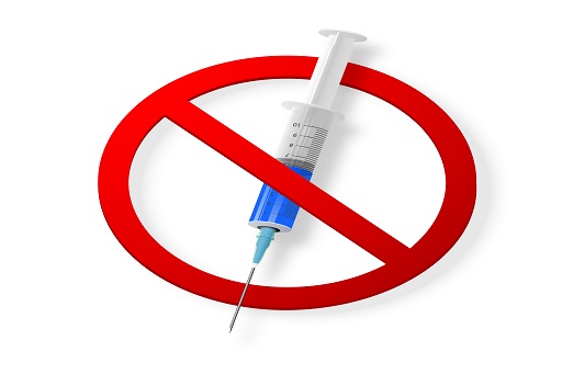 Não se aplicam vacinas de vírus vivo em quem usa dexametasona, pois o corticoide reduz a imunidade e aumenta o risco de infecção